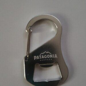 Patagonia Cerveza Carabiners bottle opener keychain